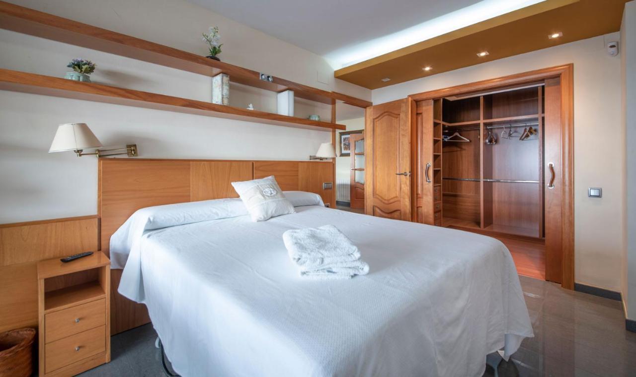 R114 Apartment Ca La Laura Calafell Bagian luar foto
