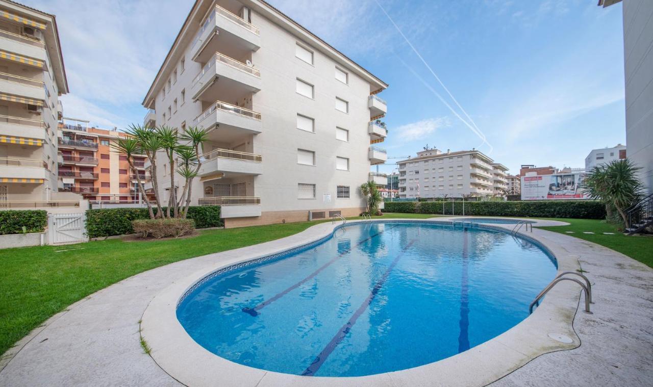 R114 Apartment Ca La Laura Calafell Bagian luar foto